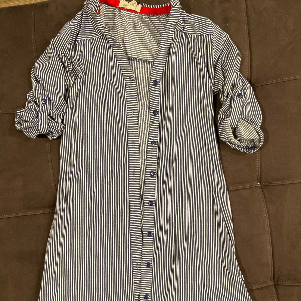 Vertical striped blue and white long top